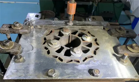 Stratification de noyau de moteur d'électroérosion à fil